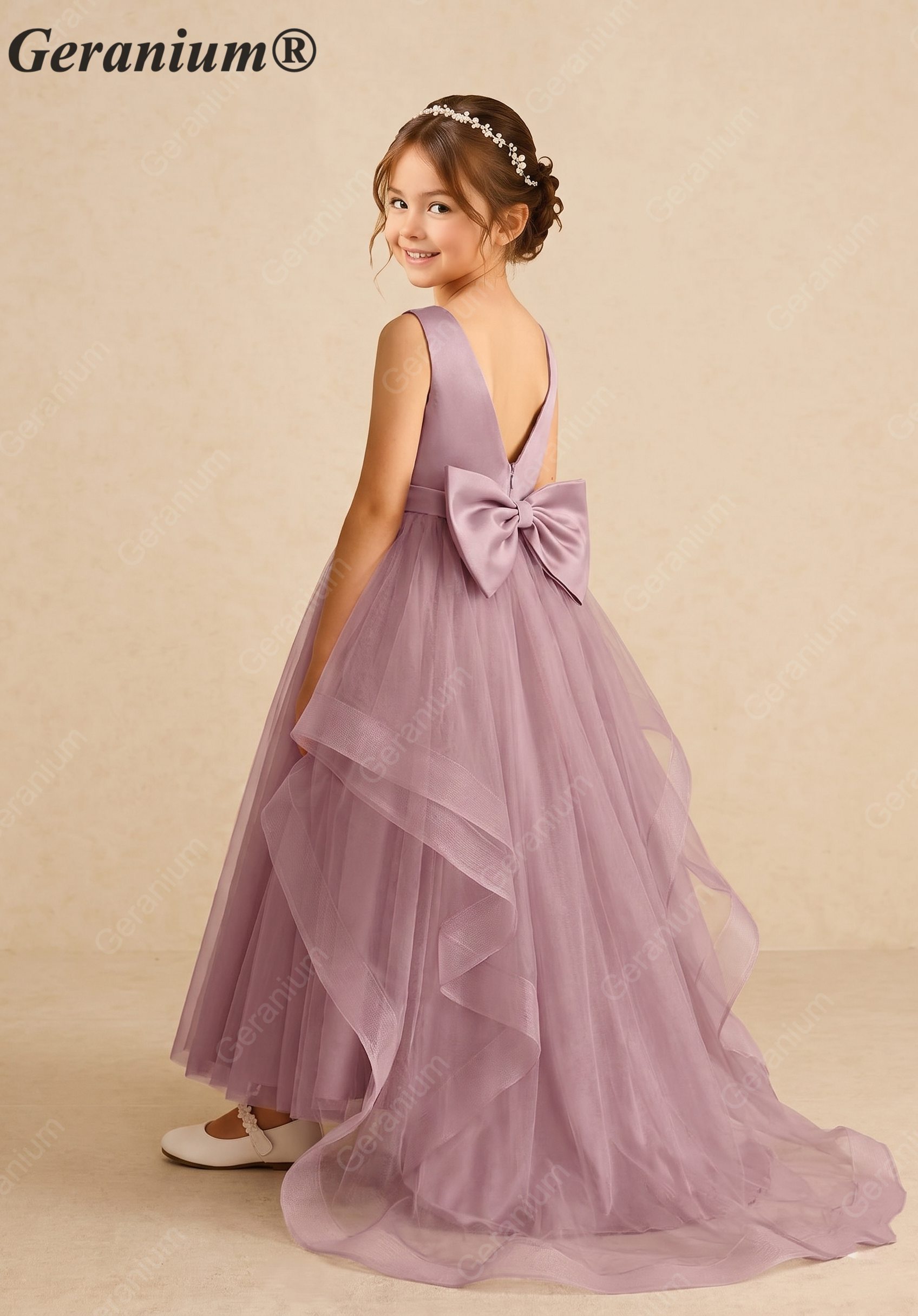 Geranium Dusty Lavender Tiered Tulle Flower Girl Dress with Train & Bow – KD-189 Image secondaire du produit