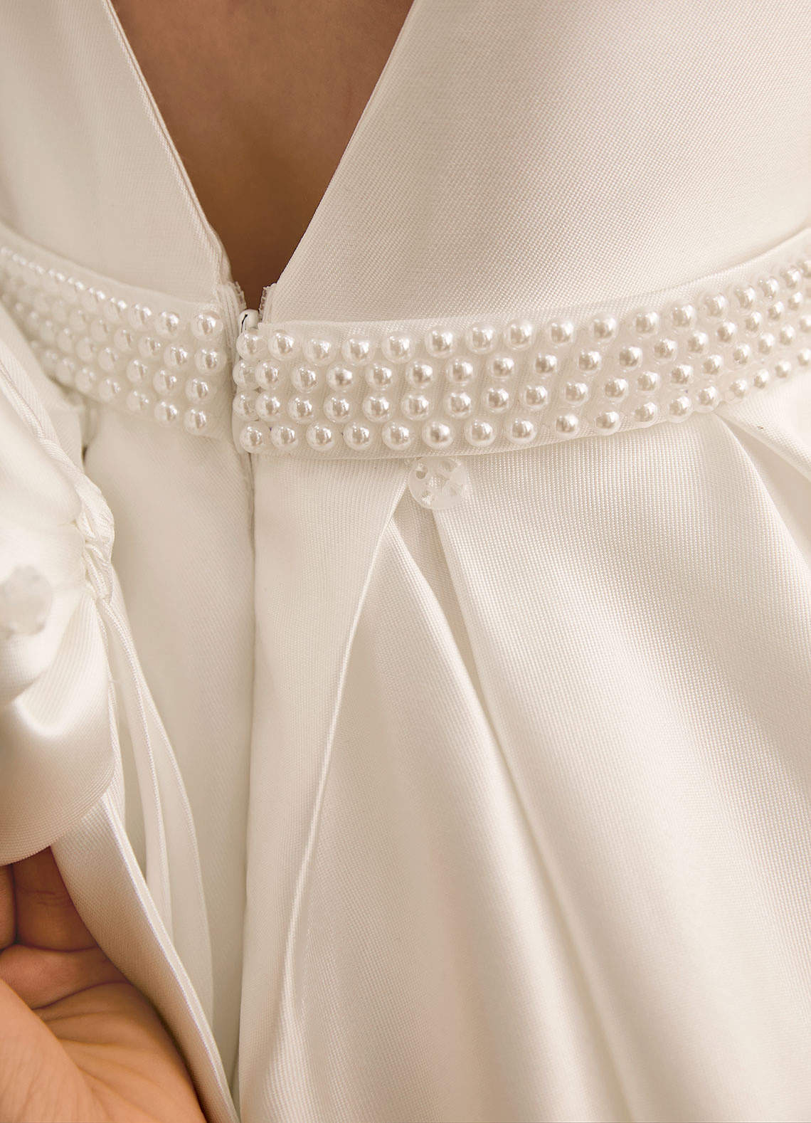Gearanium Elegant Pearl Belt Satin Flower Girl Dress with Oversized Back Bow - Sleeveless A-Line Communion Gown KD-290