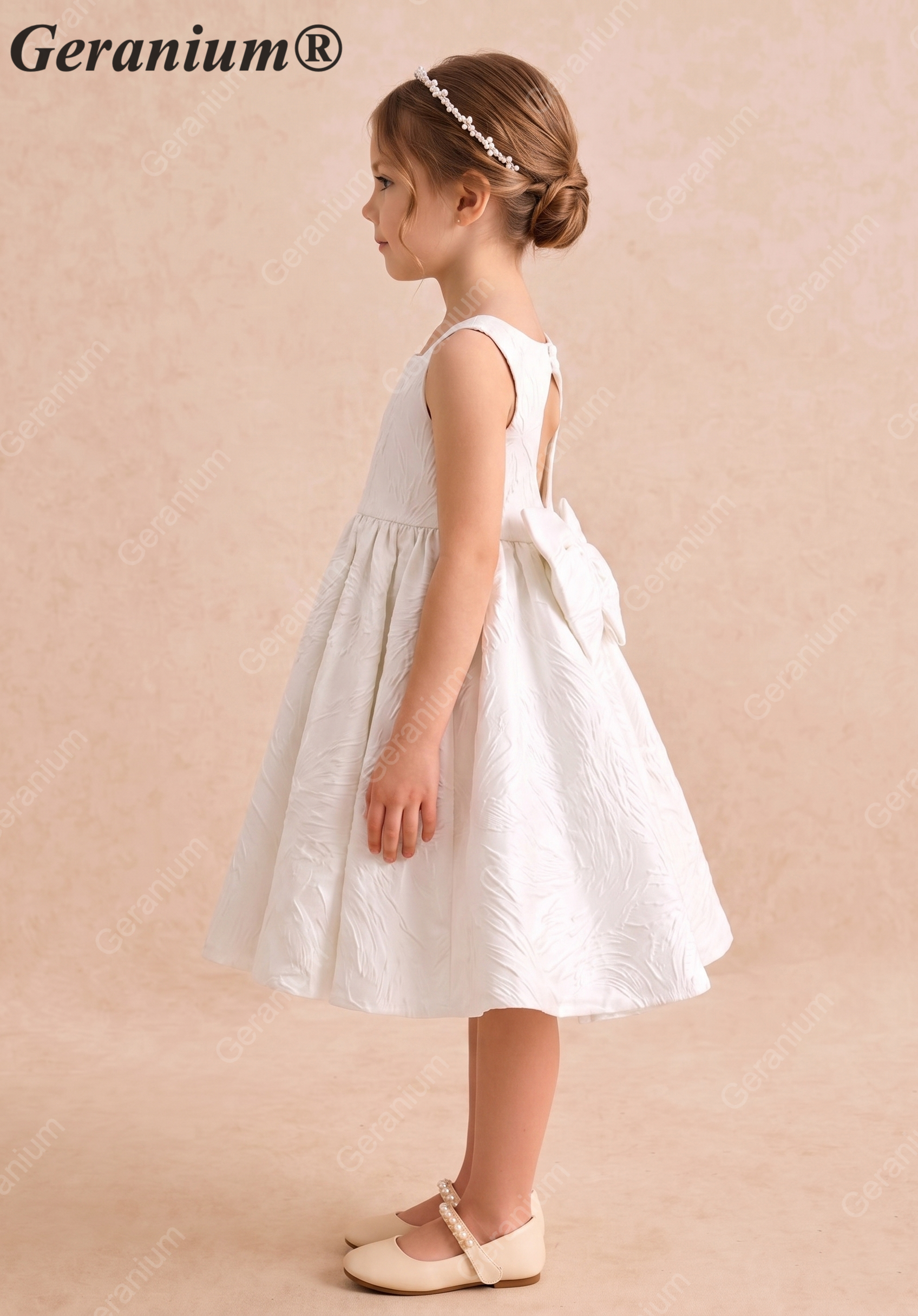 Geranium Elegant Heart Back Flower Girl Dress - Textured Jacquard A-Line Party Gown for Kids KD-235