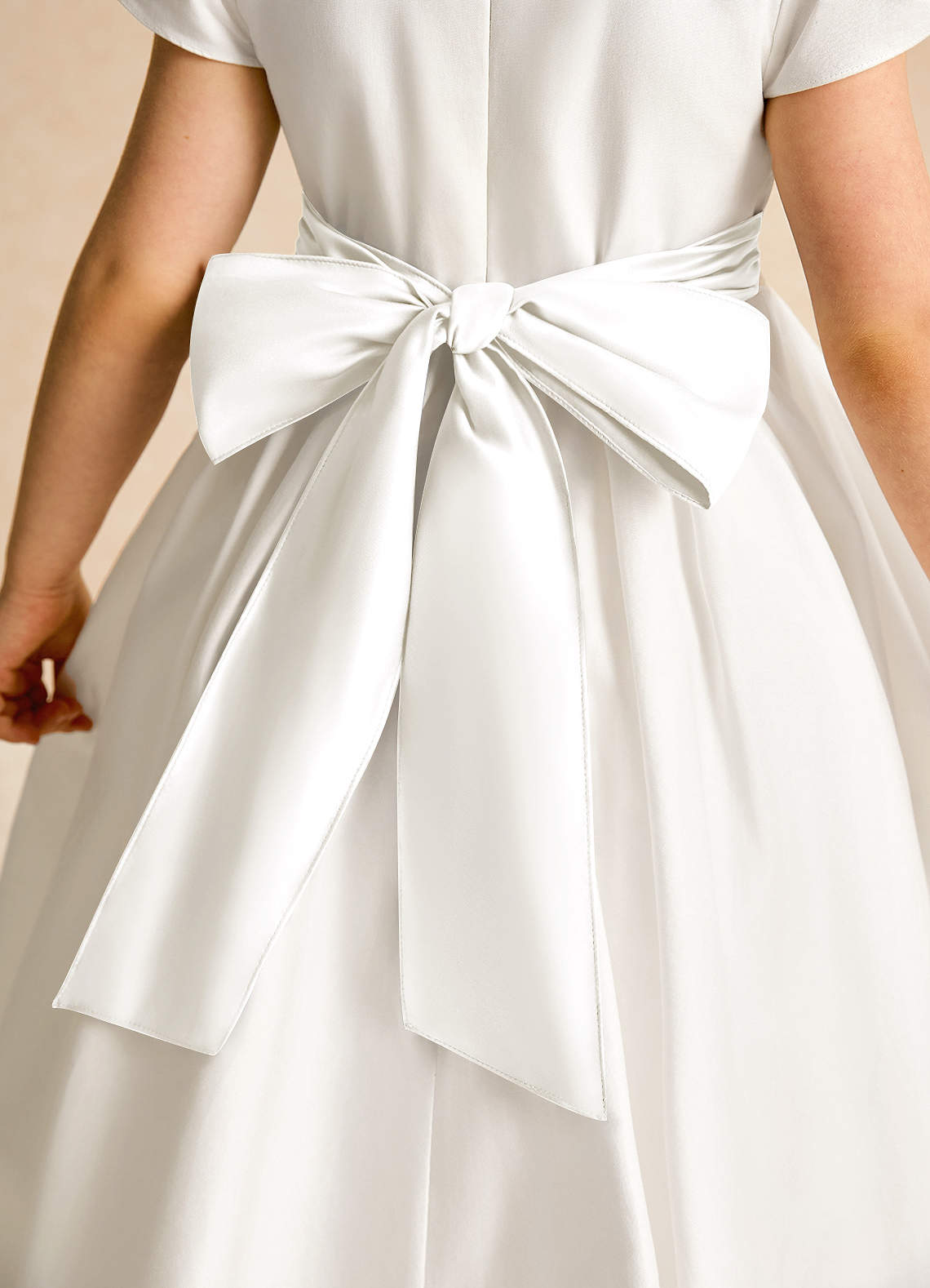 Geranium Elegant White Satin A-Line Flower Girl Dress - Peter Pan Collar Short Sleeve Party Gown with Oversized Back Bow KD-203