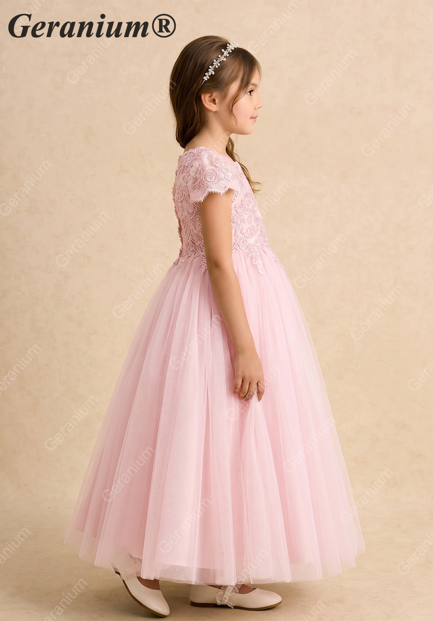 Geranium Elegant Lace Applique Tulle Flower Girl Dress - Scalloped Open Back Floor Length Ball Gown for Weddings & Special Occasions KD-212