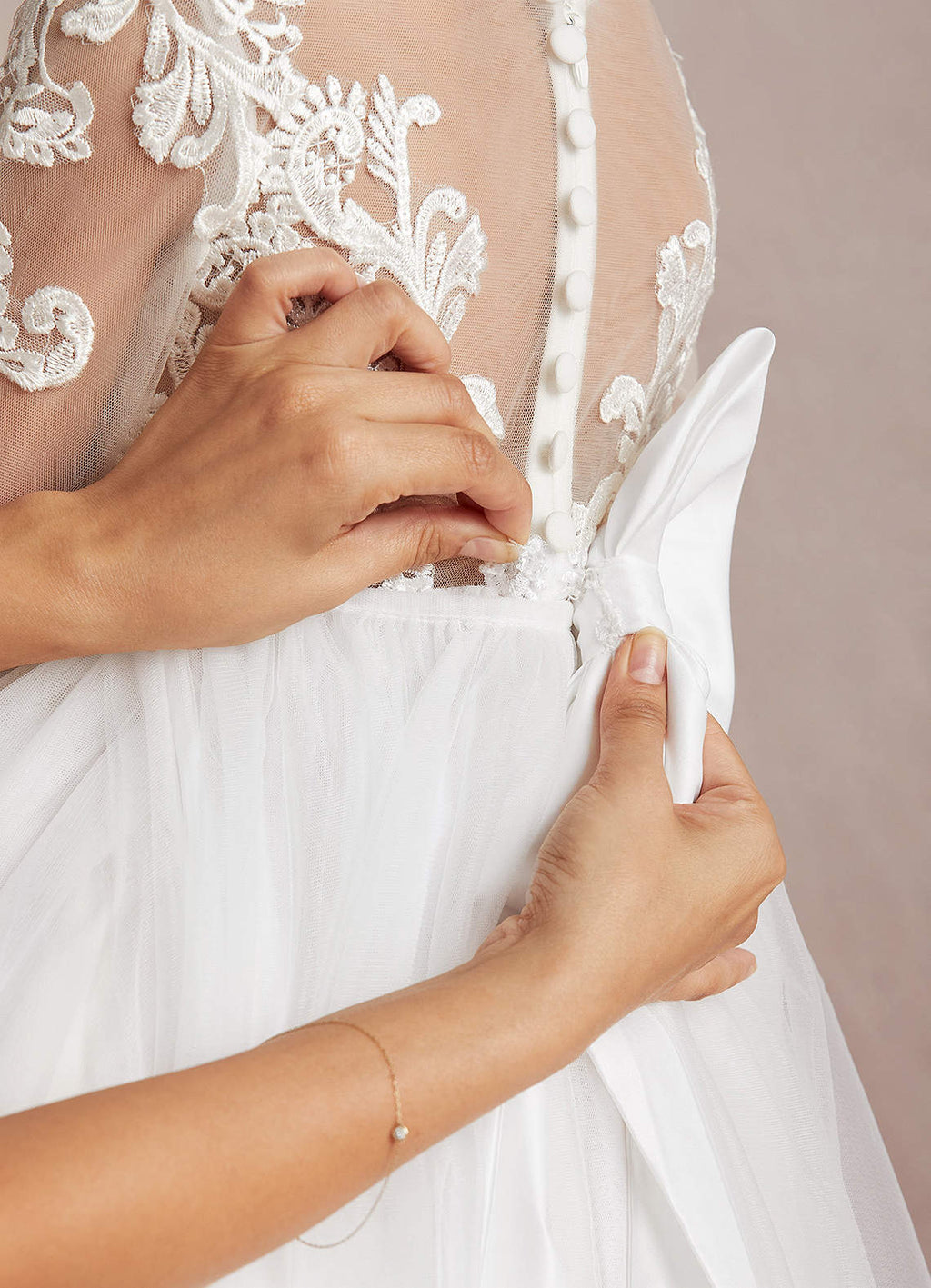 Geranium Elegant Lace Long Sleeve Flower Girl Dress with Oversized Back Bow & Tulle Train KD-208