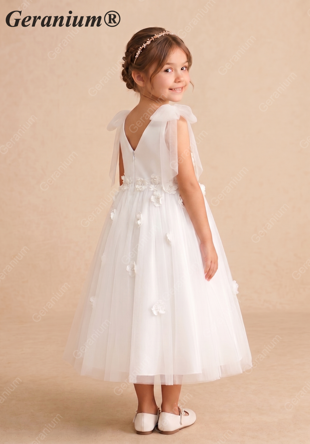Geranium Elegant White 3D Floral Flower Girl Dress - Fairy Tulle Bow Shoulder V-Neck Princess Gown for Weddings & Parties KD-227