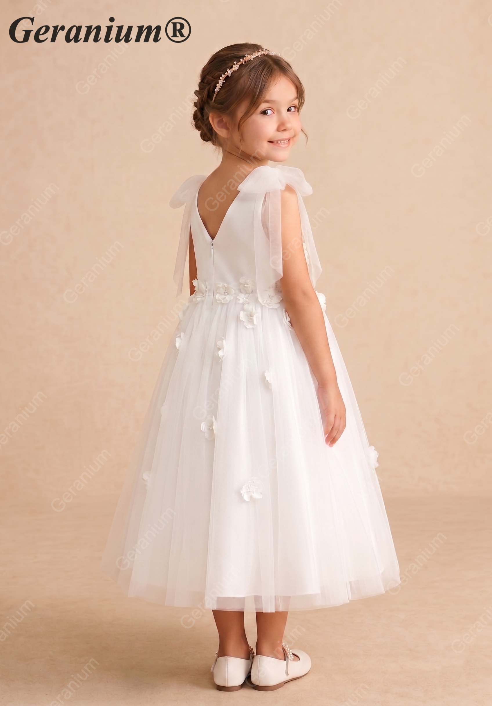 Geranium Elegant White 3D Floral Flower Girl Dress - Fairy Tulle Bow Shoulder V-Neck Princess Gown for Weddings & Parties KD-227