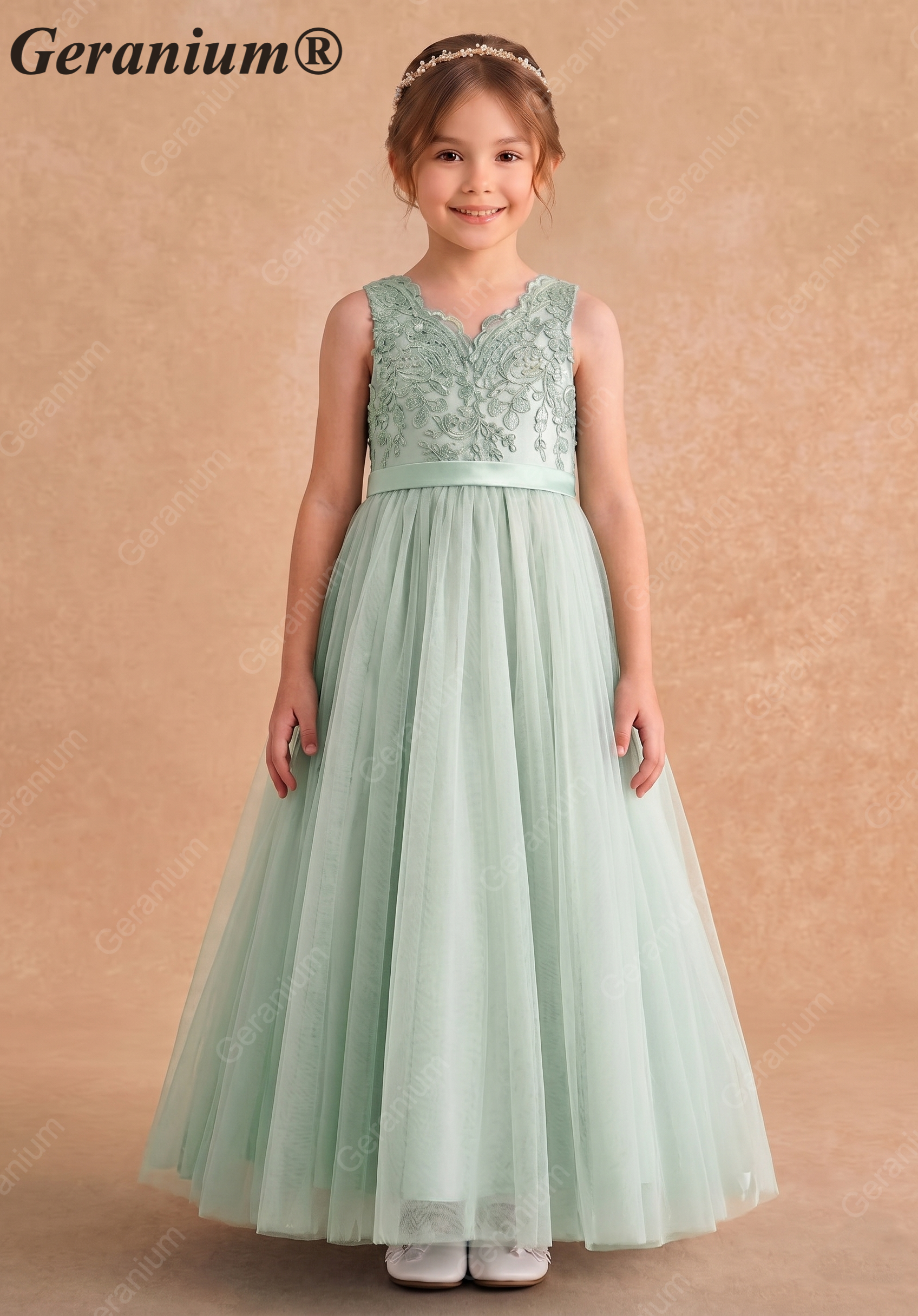 Geranium Elegant Sage Green Flower Girl Dress - Lace Applique V-Neck Tulle Ball Gown with Detachable Big Bow KD-221 Main image