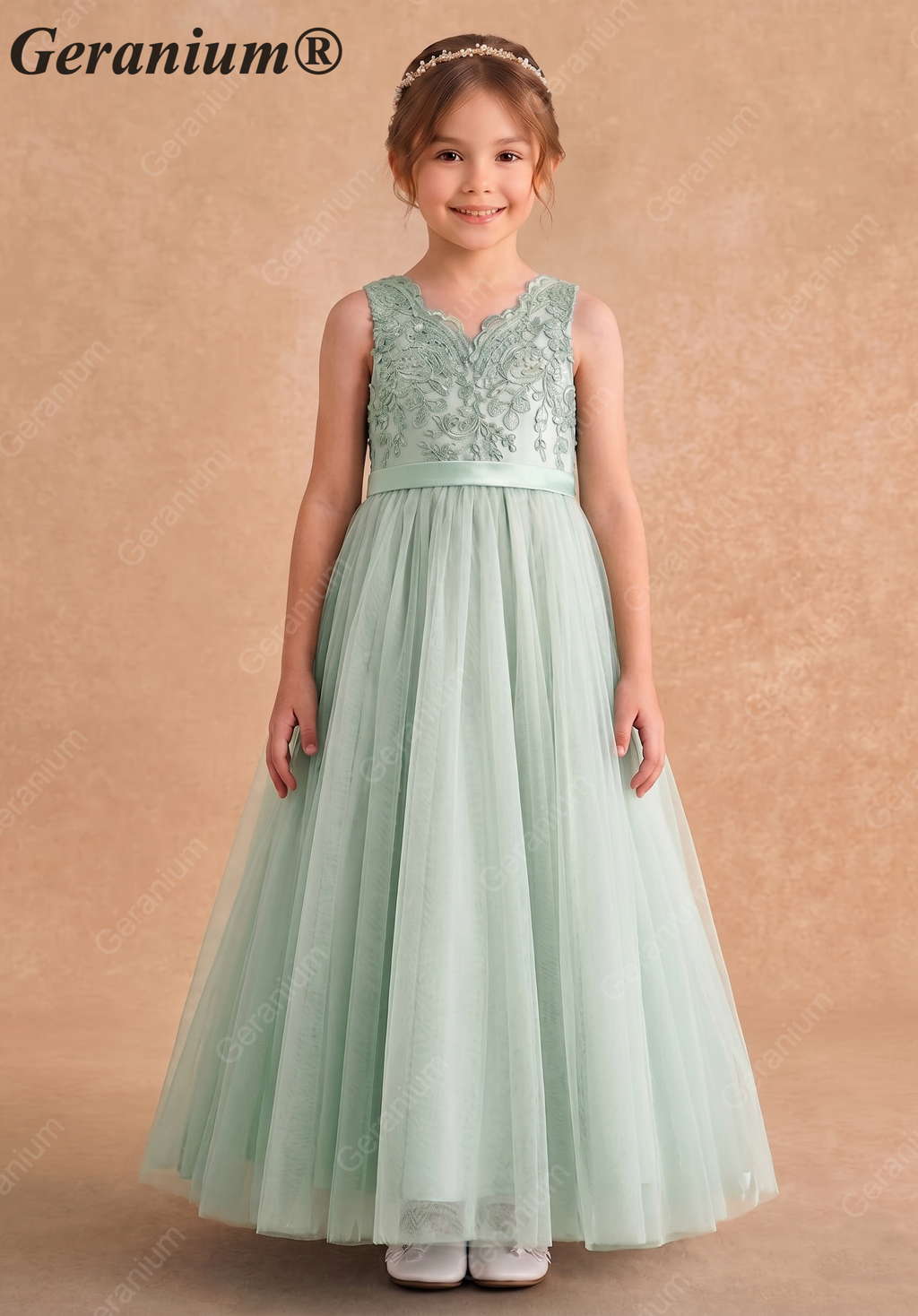Geranium Elegant Sage Green Flower Girl Dress - Lace Applique V-Neck Tulle Ball Gown with Detachable Big Bow KD-221