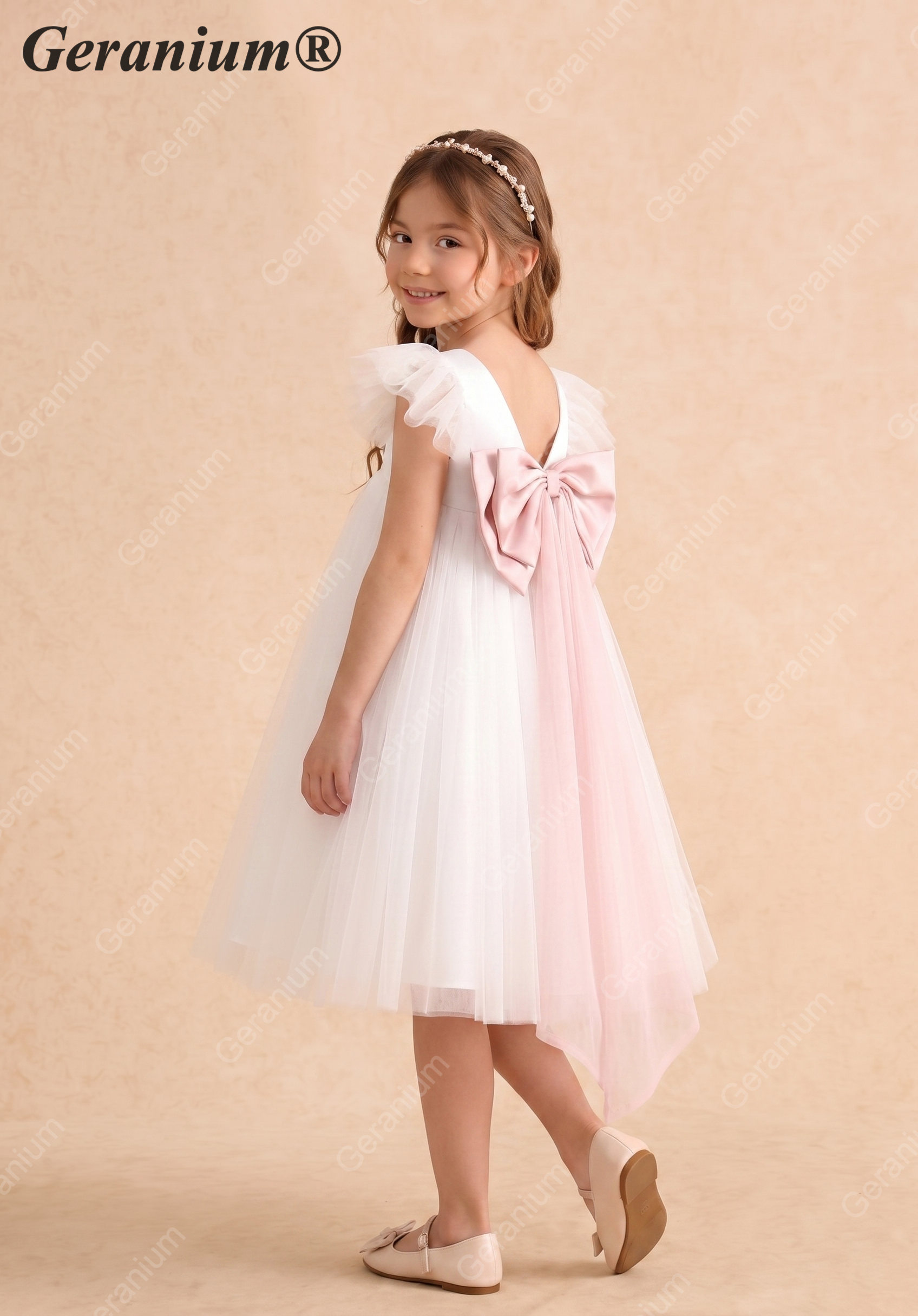 Geranium White Tulle Flower Girl Dress with Flutter Sleeves & Detachable Pink Bow – KD-213 Image secondaire du produit