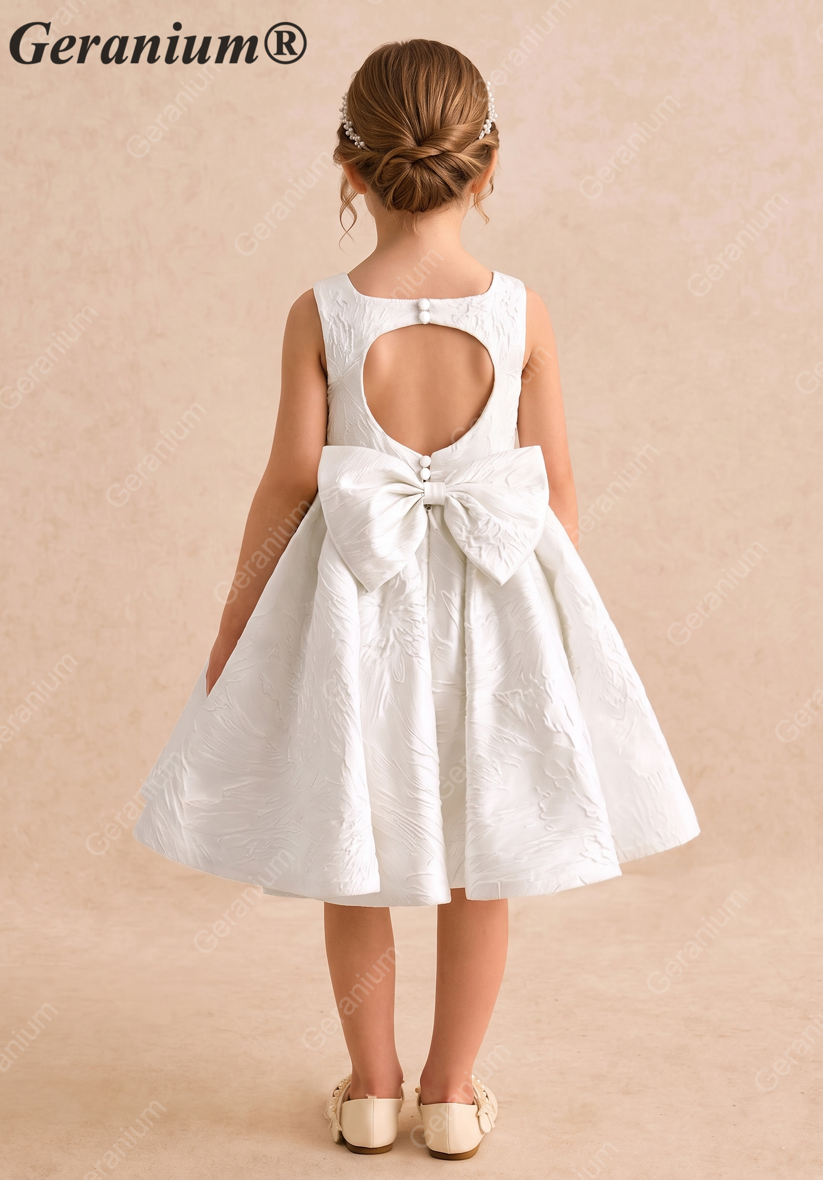 Geranium Elegant Heart Back Flower Girl Dress - Textured Jacquard A-Line Party Gown for Kids KD-235