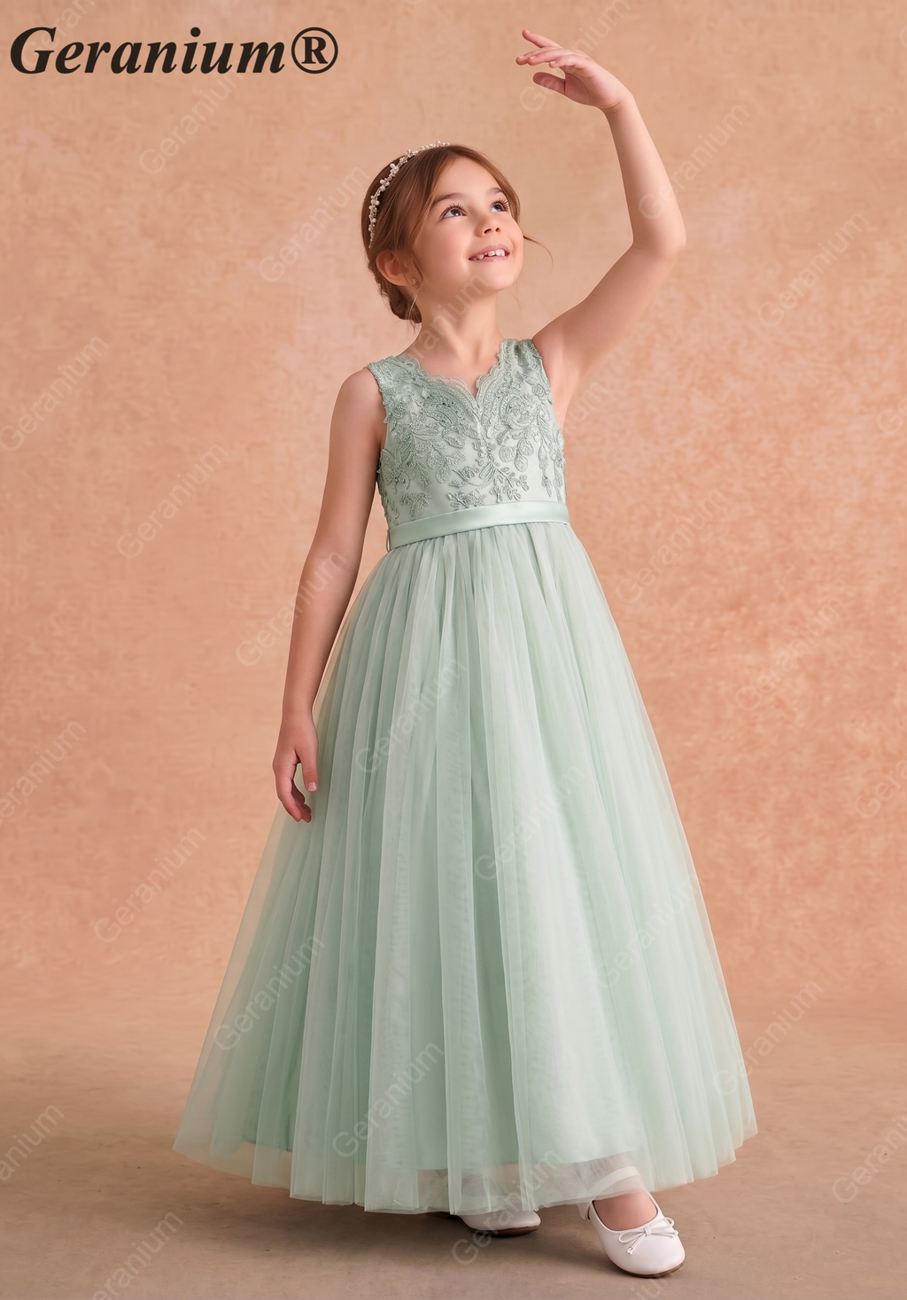 Geranium Elegant Sage Green Flower Girl Dress - Lace Applique V-Neck Tulle Ball Gown with Detachable Big Bow KD-221
