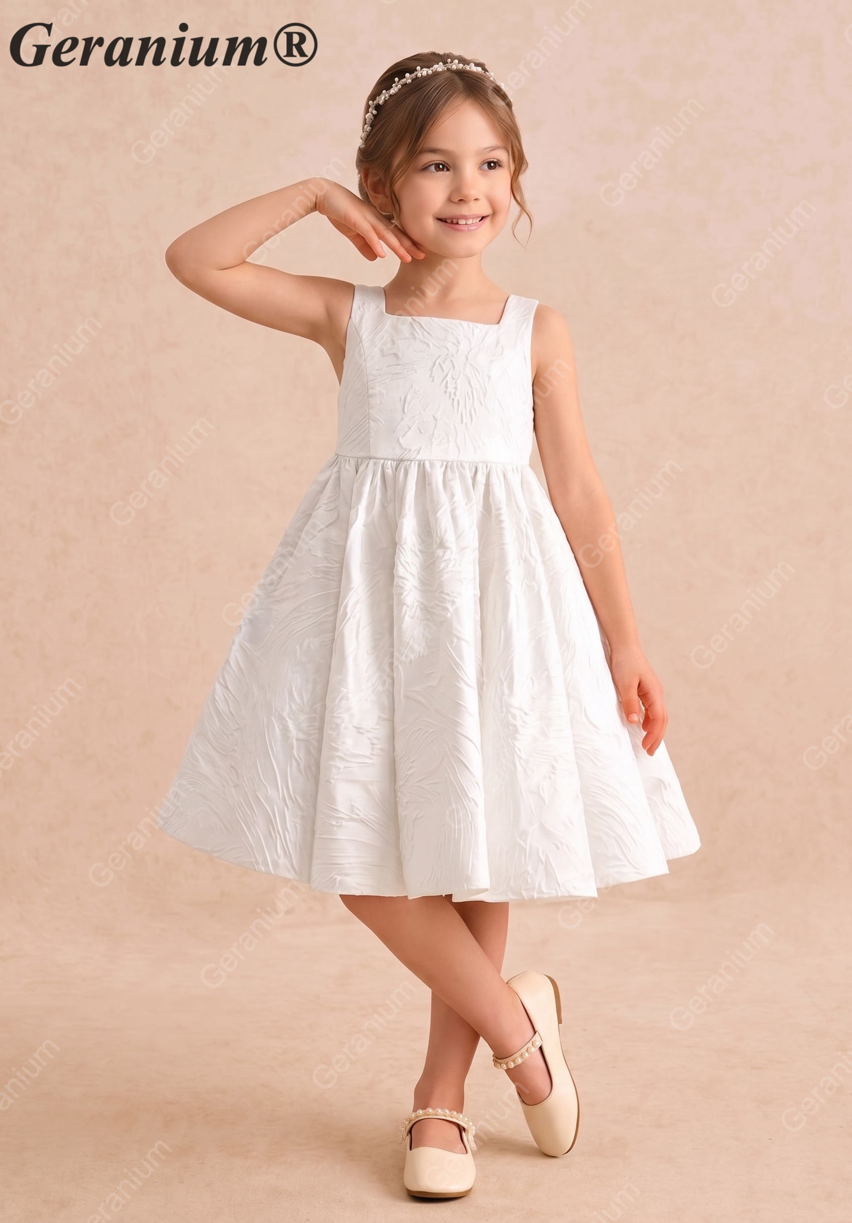 Geranium Elegant Heart Back Flower Girl Dress - Textured Jacquard A-Line Party Gown for Kids KD-235