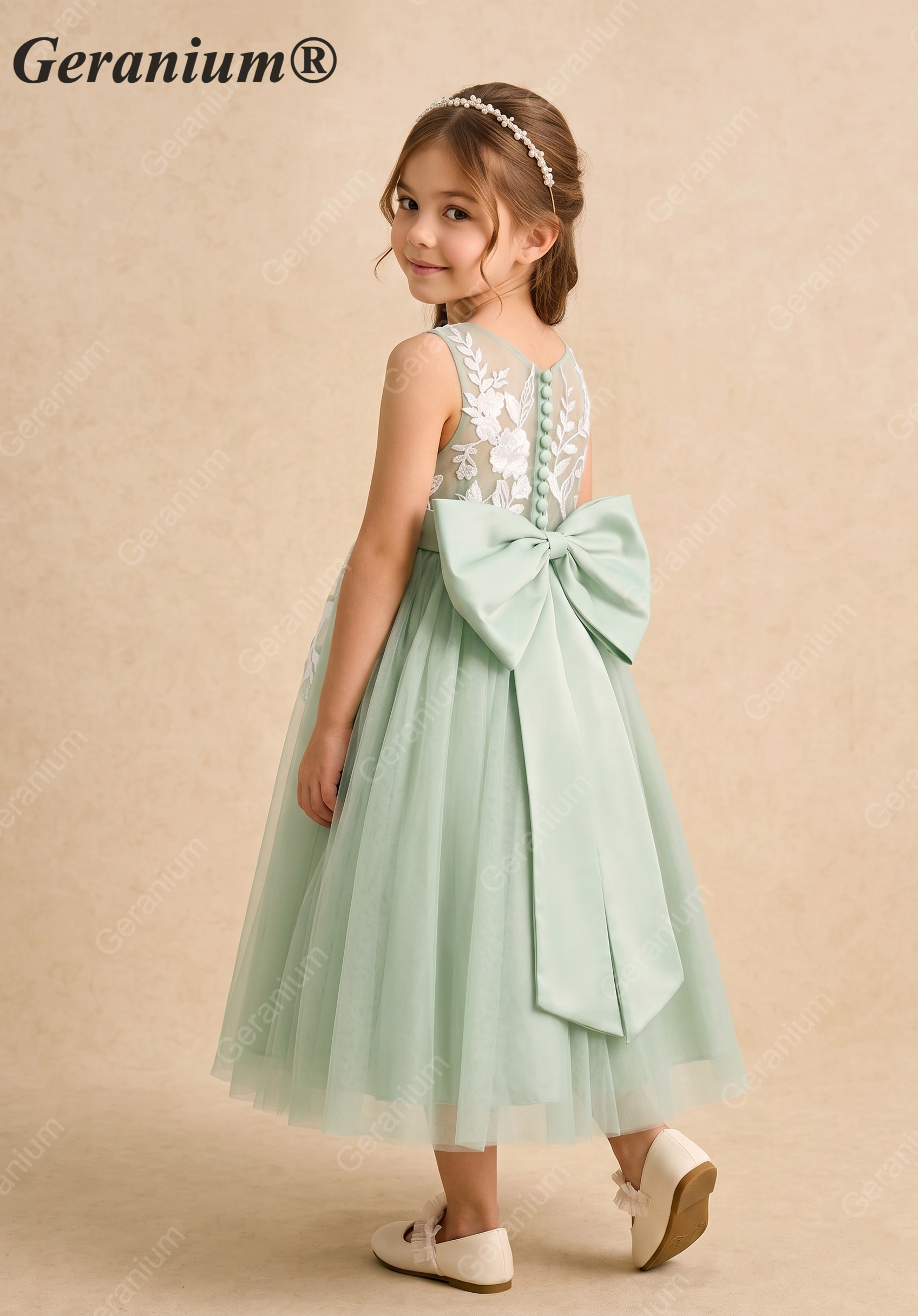 Geranium Sage Green Floral Lace Tulle Flower Girl Dress with Oversized Bow – KD-201 Image secondaire du produit