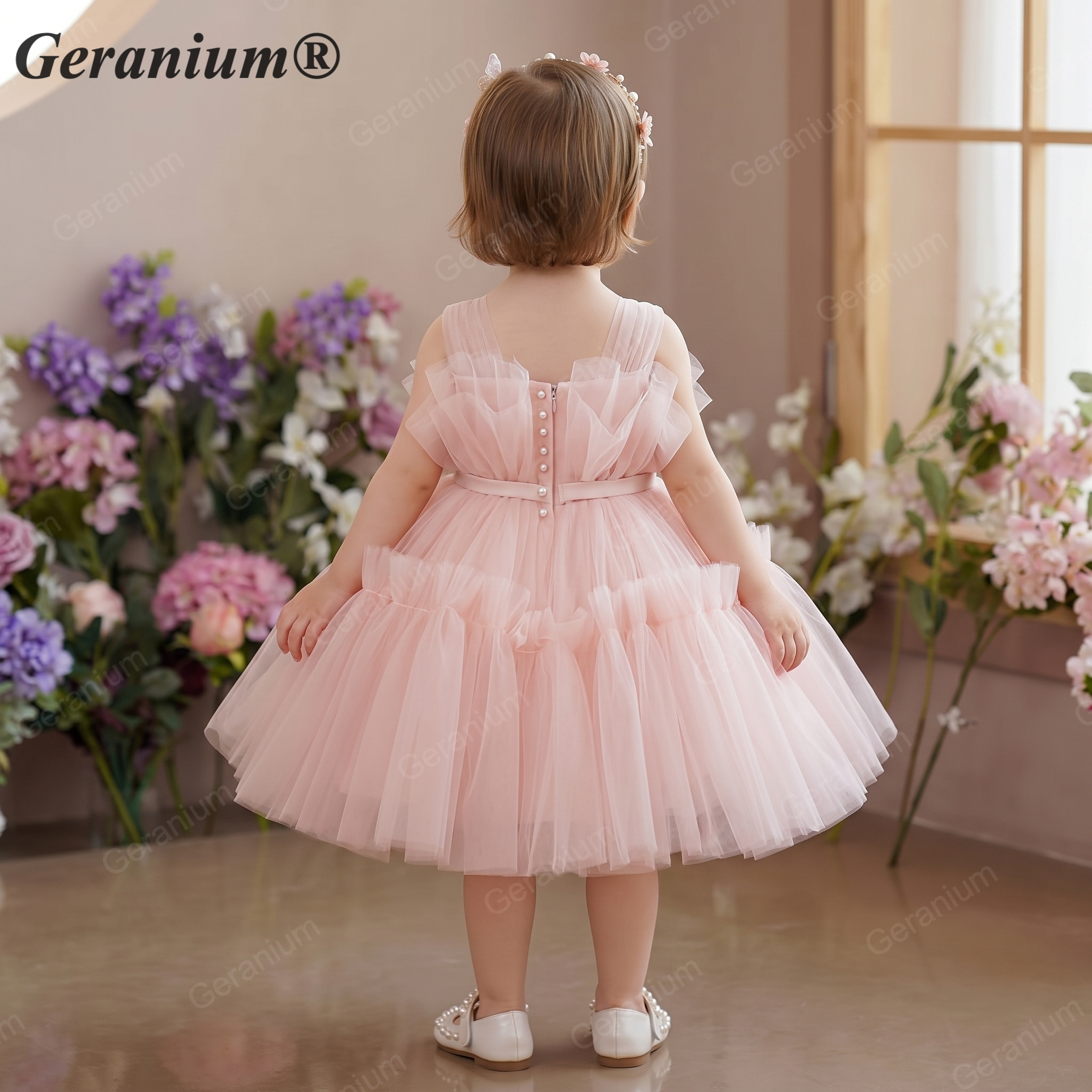 Geranium Pearl Tiered Tulle Flower Girl Dress with Ruffle Sleeves – KD-43 Image secondaire du produit