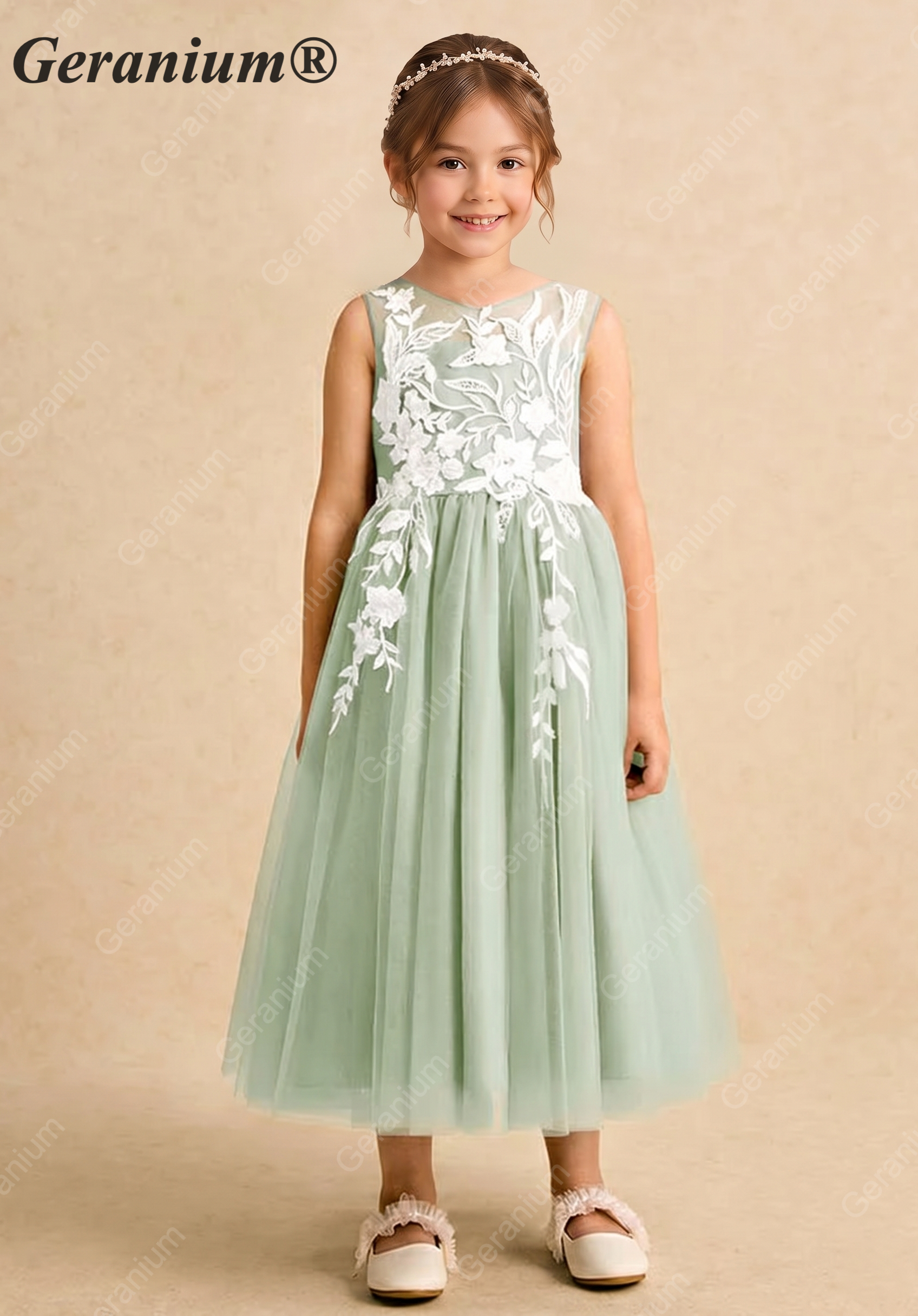 Geranium Sage Green Floral Lace Tulle Flower Girl Dress with Oversized Bow – KD-201 Image principale du produit