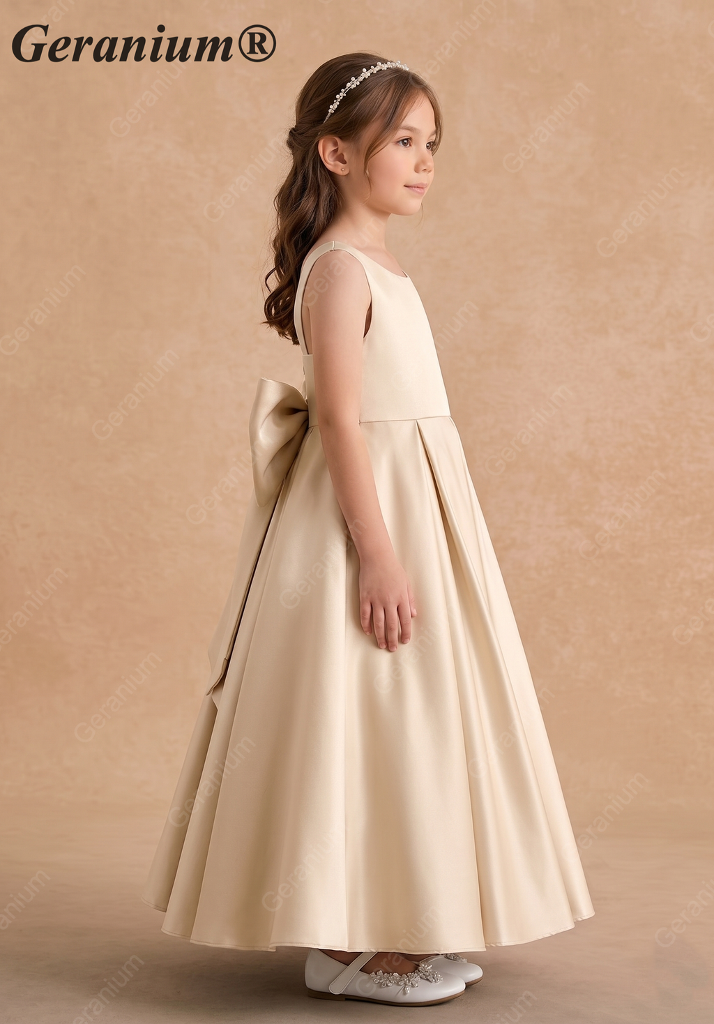 Geranium Elegant Champagne Satin Flower Girl Dress - Sleeveless A-Line Party Gown with Oversized Detachable Bow KD-220