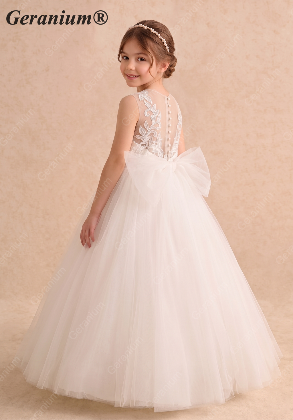 Geranium Elegant Floor-Length White Tulle Ball Gown for Girls with Sequin Appliques KD-236