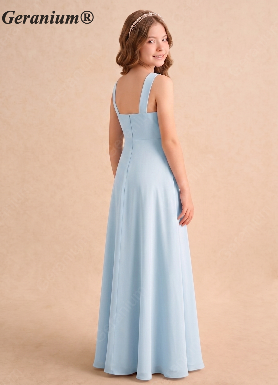 Geranium Pleated V Neck Chiffon Junior Bridesmaid Dress with Criss Cross Back – KD-163 Image secondaire du produit